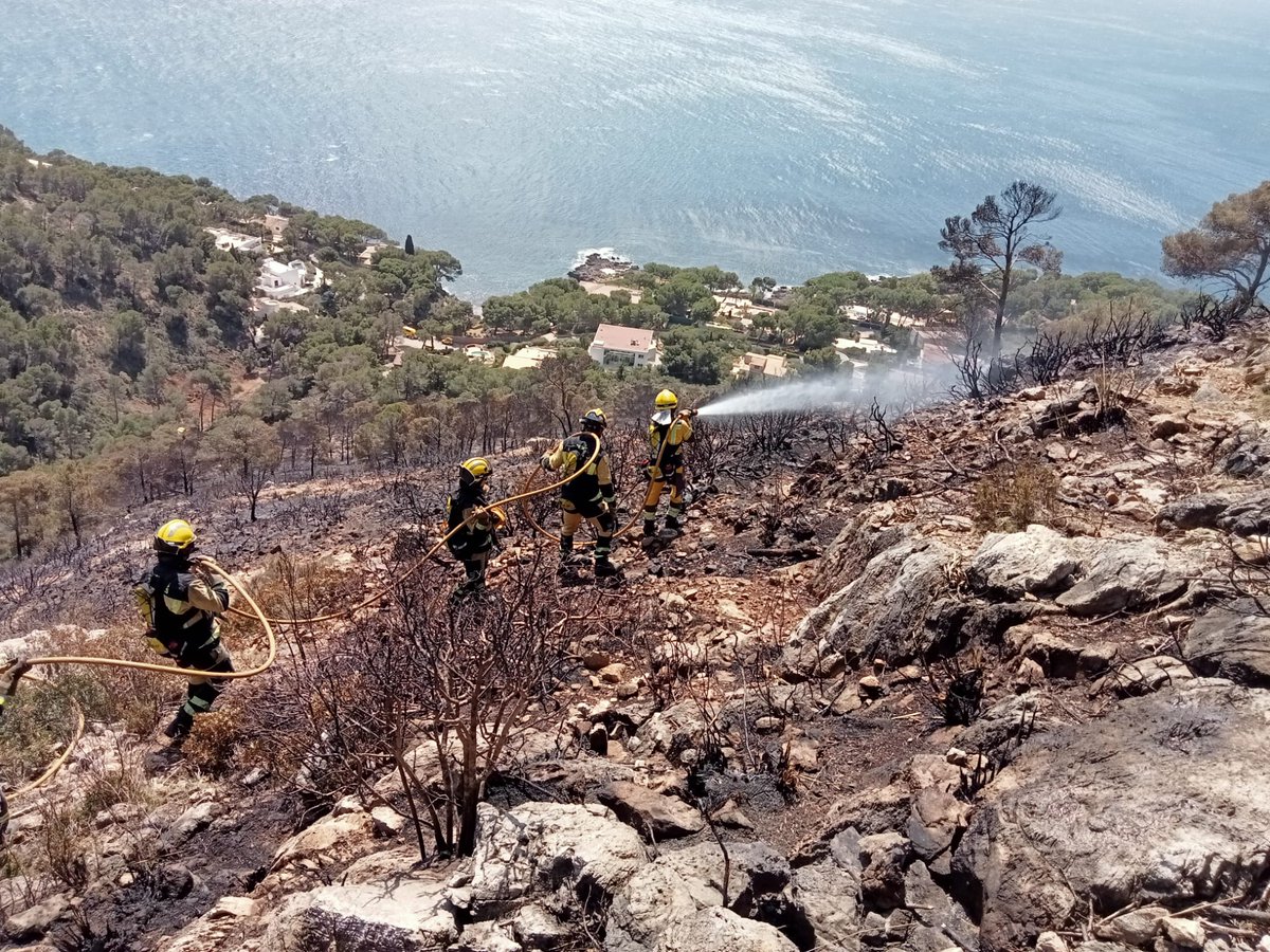 Incendi forestal #IFCostaDelsPins
Extingit 20:30
Afectades 4,18 ha de pinar
#SonServera #Mallorca
@ibanat_IB
@BombersdeMca
@Emergencies_112