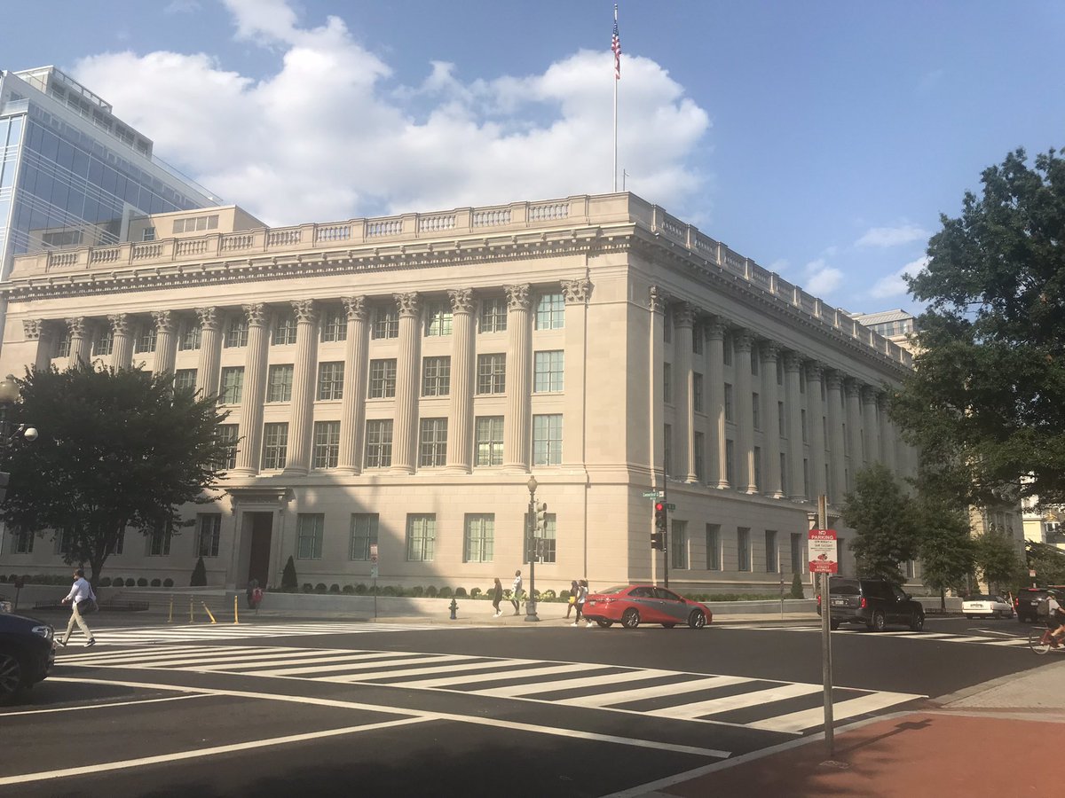 Next week the @USChamber will hold meetings for our members with more than 25 finance ministers and central bank governors visiting Washington for the IMF and World Bank meetings. Wear comfortable shoes!