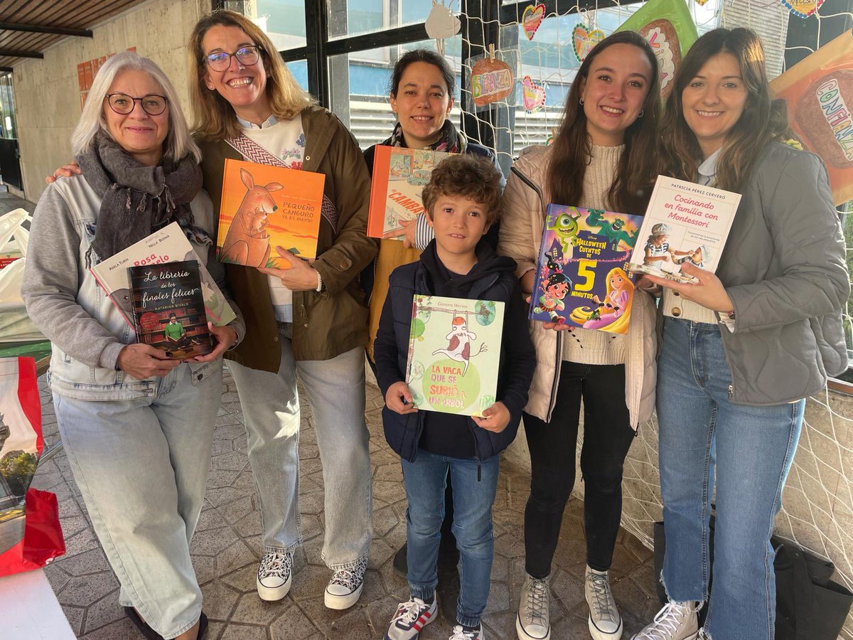 Campaña de recogida de libros. Esta semana estamos recogiendo libros para nuestra feria solidaria. Los beneficios irán destinados a nuestro proyecto con #accionmarianista en la India. #librosSolidarios