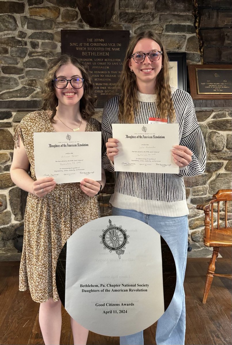 #BASDproud of Julia Medaska of ⁦@LibertyHigh⁩, Overall Winner, and Allie Harper of ⁦@BasdFreedom⁩, one of 3 finalists, at the DAR Good Citizens Awards Ceremony today! ⁦@basdjacksilva⁩ ⁦@Leesonscience⁩ ⁦@hbailey3LHS⁩ ⁦@BASDMsSage⁩