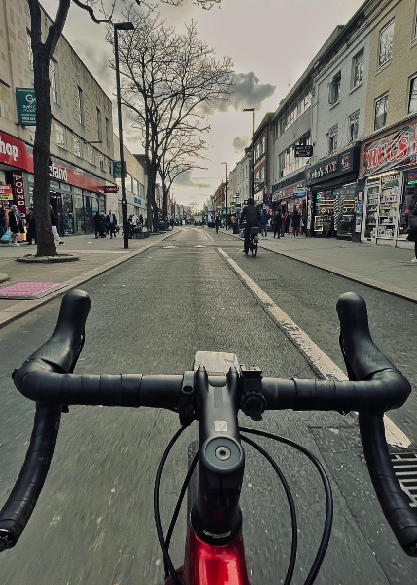 jferg_76's tweet image. All in a days work @toomuchstu @chaingangrocks #jangorolls #lecol #coffee #lccc #commuterlife