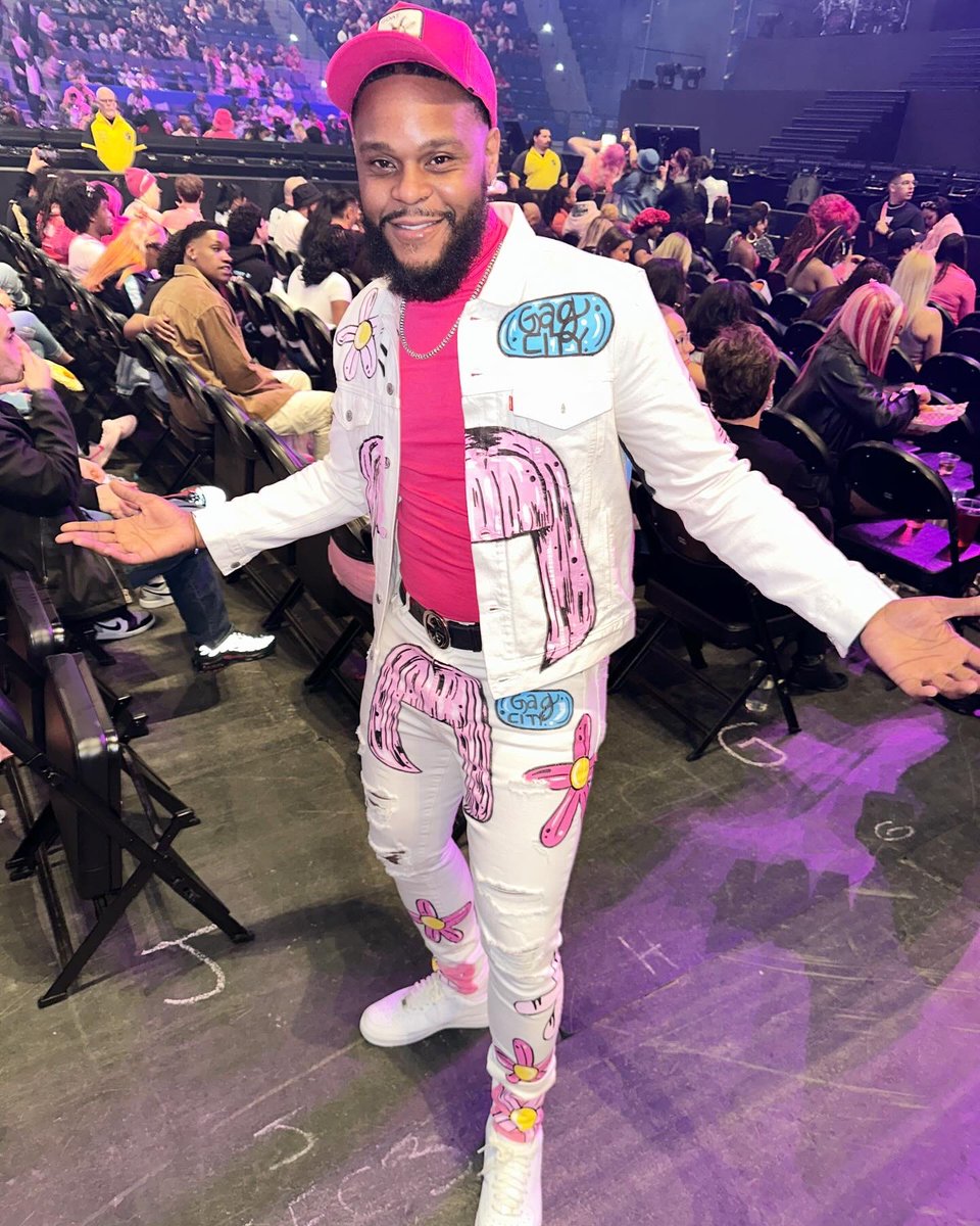 FlyTrendSetter's tweet image. #Gagcity @NICKIMINAJ