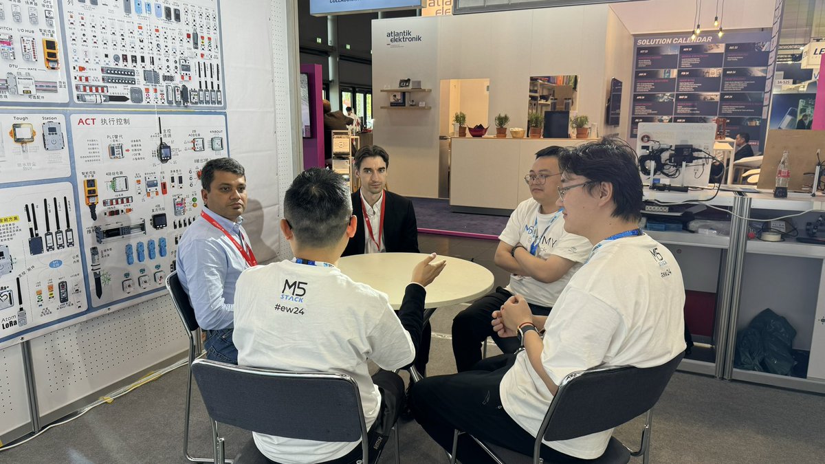 its_hard_2_name's tweet image. Finally, it’s done!
Very nice exhibition and so many cool things!

See you guys in the next year!😊

#m5stack #espressif #raspberrypi #embeddedworld