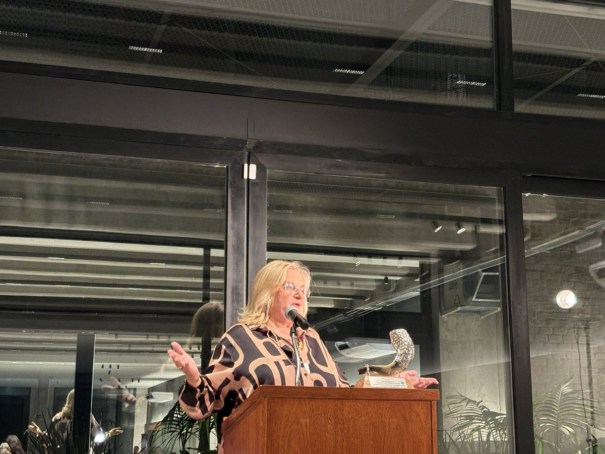 Ayer acompañé a mi amiga <a href="/gbianchi404/">Graciela Bianchi</a> en la recepción del Premio Jerusalén. Merecido reconocimiento a su compromiso con la comunidad judía y el Estado de Israel.