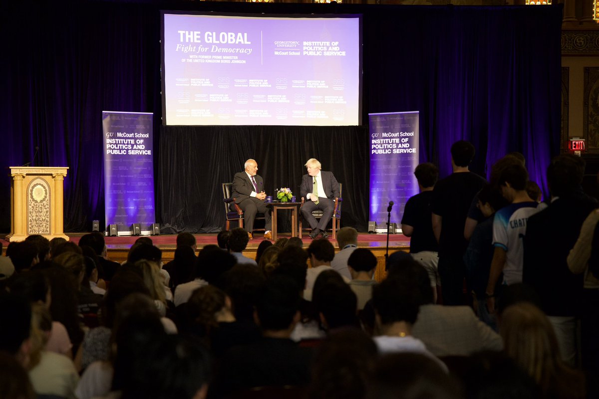 We packed Gaston Hall today for an insightful conversation on global politics, Brexit, and the importance of democracy in this moment. Thank you @GeorgetownSFS for partnering with us and thank you to @BorisJohnson for engaging with students this afternoon. #PMJohnsonAtGU