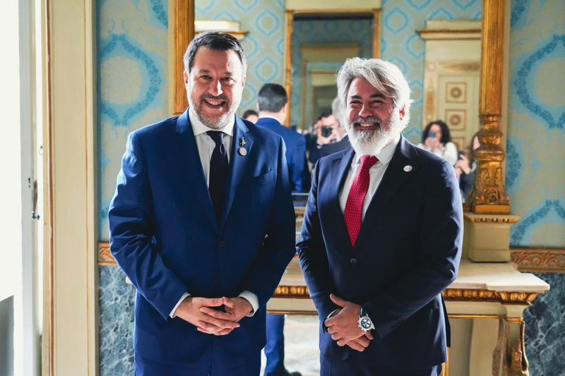 Merci @matteosalvinimi @mitgov_it pour l'accueil chaleureux en amont de la rencontre des ministres des Transports du #G7. Ensemble, bâtissons des chaînes d'approvisionnement plus robustes! 🇮🇹🇨🇦🛫🛤️ Thank you for the warm welcome @matteosalvinimi @mitgov_it ahead of Transport…