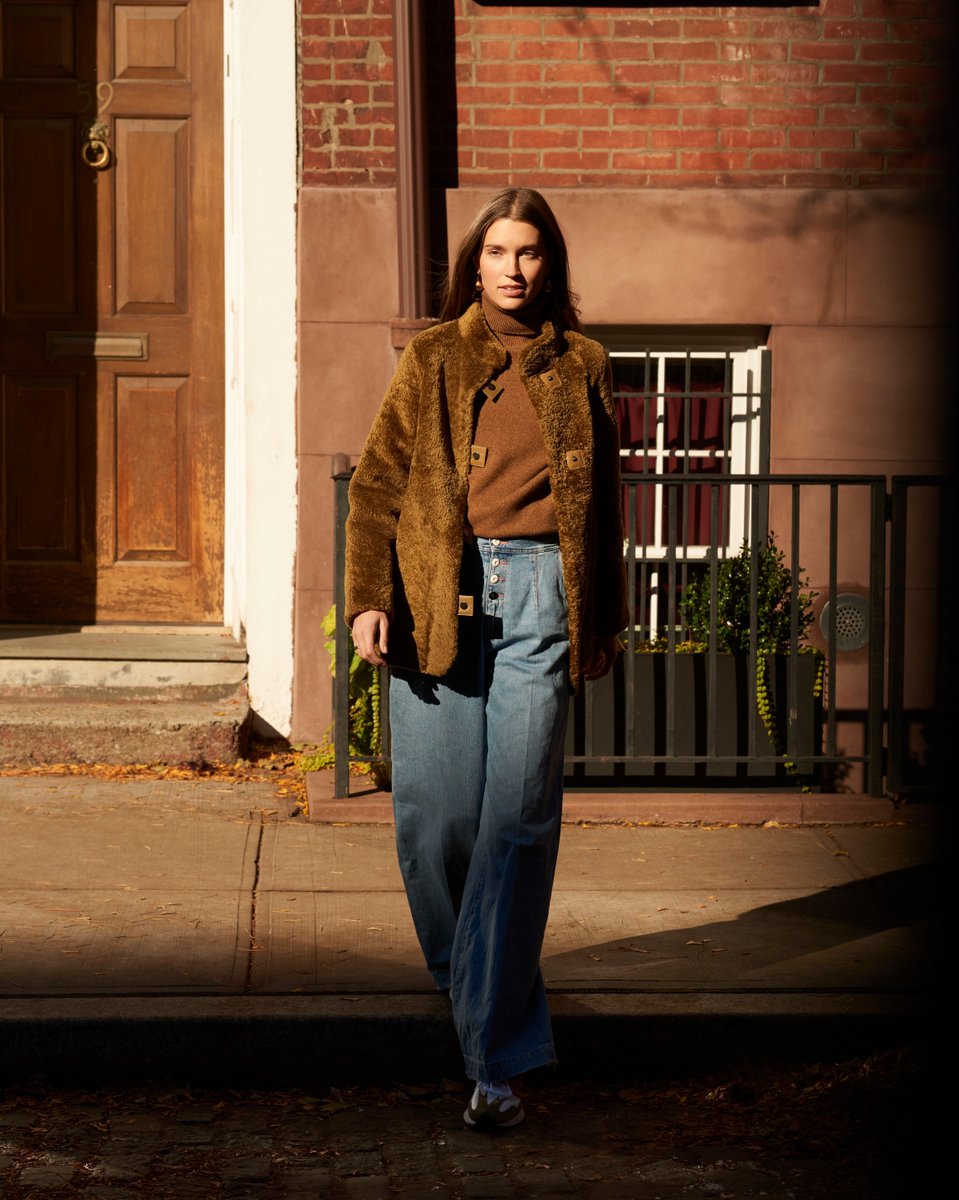 pologeorgis's tweet photo. Weekend Ready in the Rylee Shearling Jacket
Shop shearling styles online now or in person at our NYC & Greenwich, CT locations.
Photographer: @maruteppei
Model: @elizahartmann
Makeup: @chichisaito
#pologeorgis #springjacket #springfashion #springootd #shearling #streetstyle https://t.co/UjwDy8j40j
