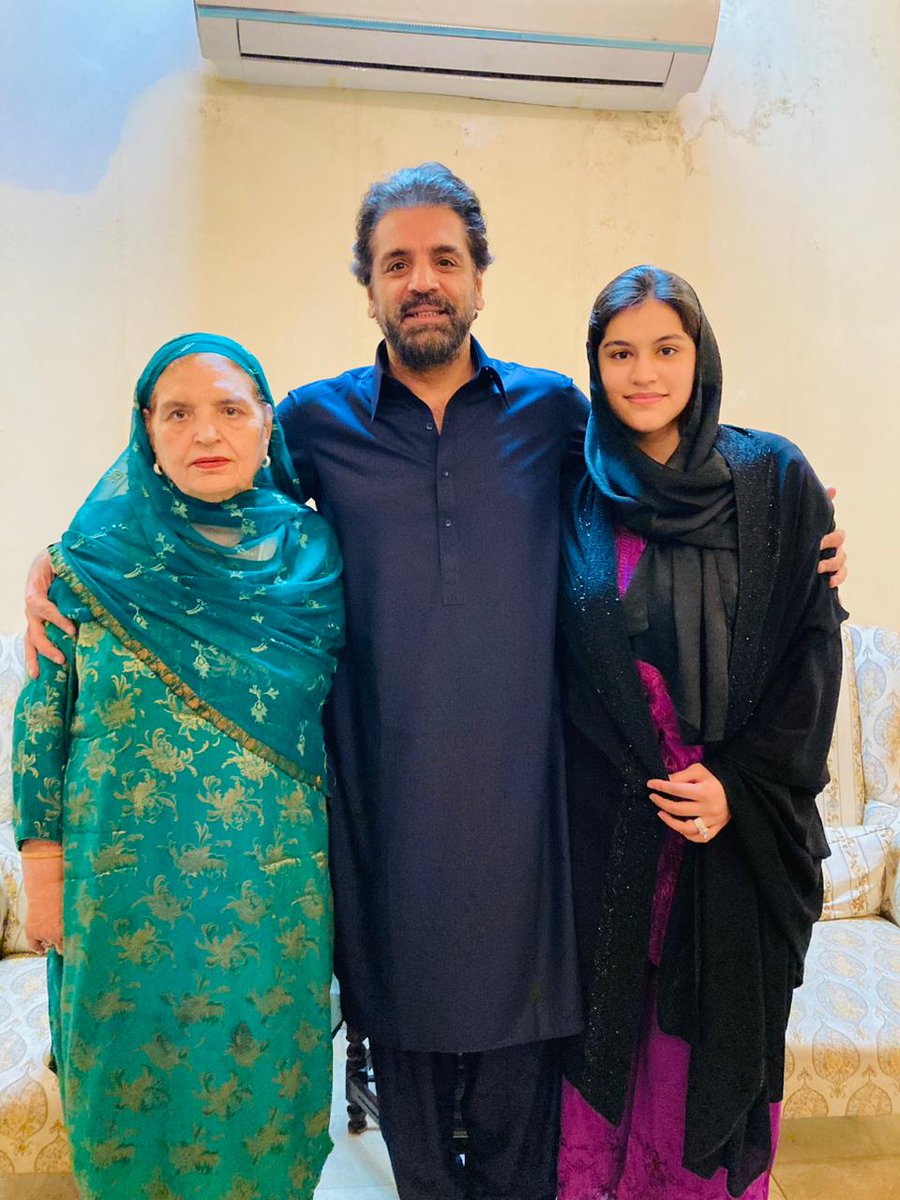 Rehana Dar tweet media