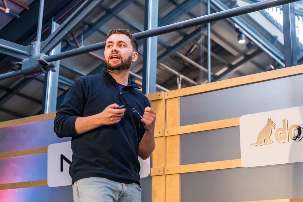 The penultimate NDRC pitch is none other than @StoreheroApp’s founder, a Galway-native @karlobrien_ 🛒 The profit-focused analytics platform for e-commerce. #Founders #DemoDay