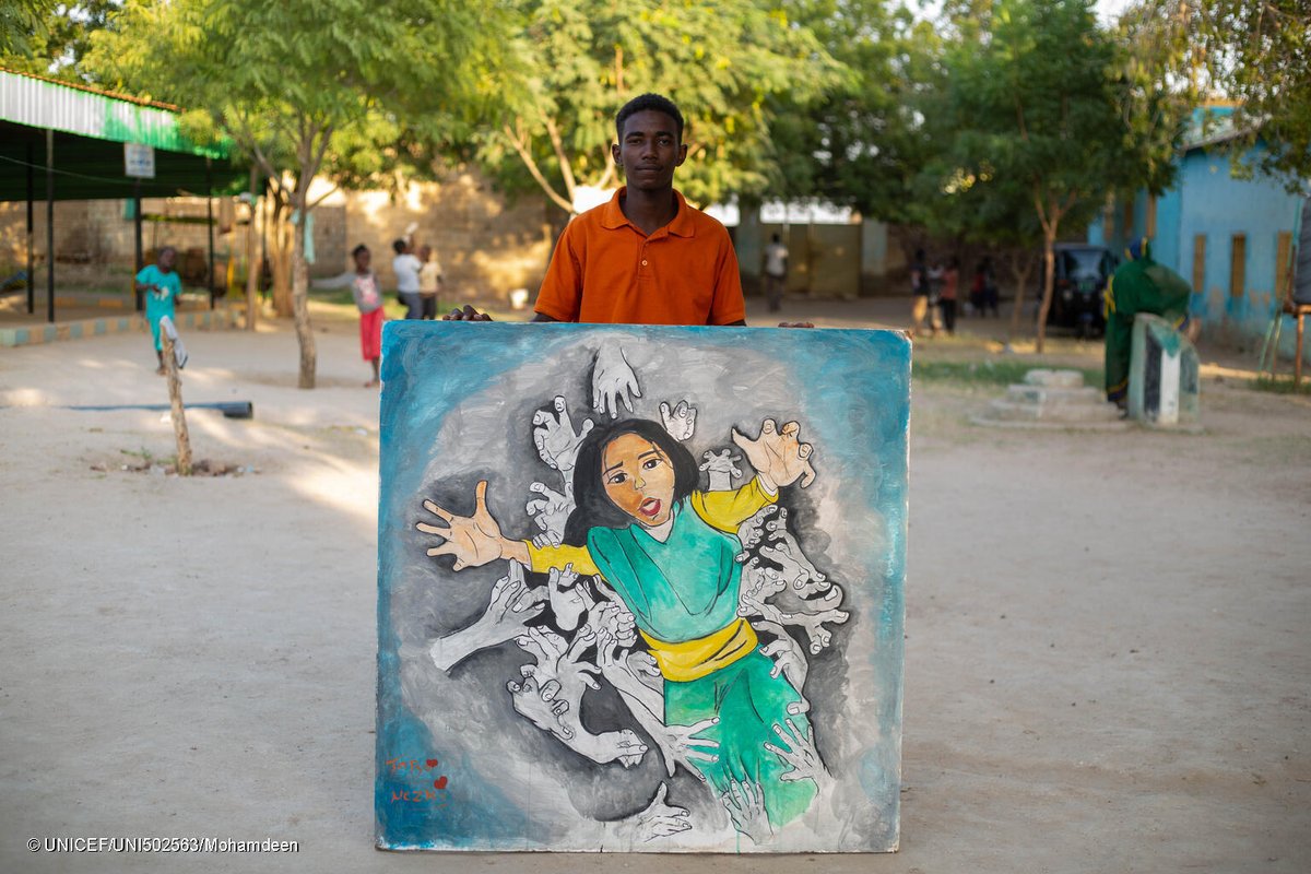 The power of art 💙 Through @UNICEF workshops, displaced children and young people in Sudan create expressive drawings about violence and are learning to be empowered change agents in their communities. uni.cf/3TX1qMV