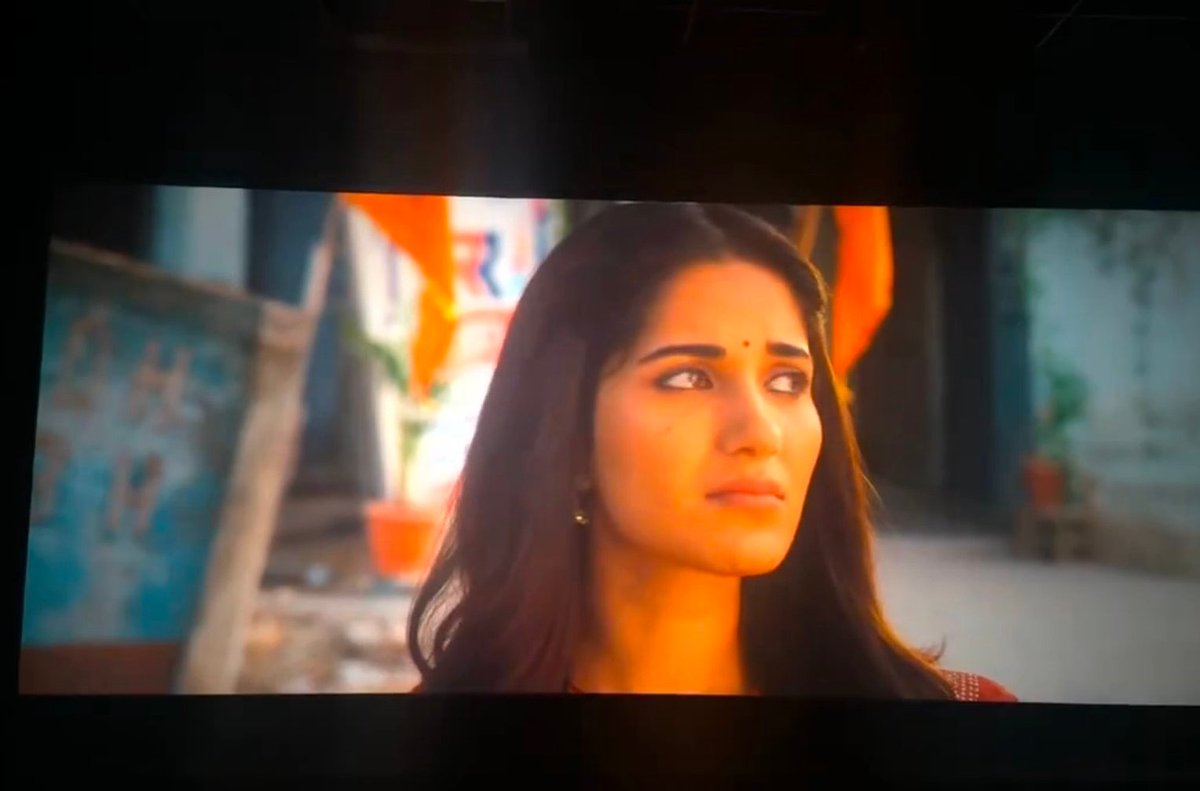 What a movie 😍❤️
The writing deepth 
I went only for you @iRuhaniSharma 🥺❤️
@ActorSuhas 1st half 😍👌
@viraj_ashwin Role 🤩
But @KarthikRathnam3 you killer it bro in 2nd half 🔥👌

Pre interval&interval @rameemusic bgm was 🔥
@RadhaviOfficial @madurimadhu1
#Sriranganeethulu 4/5