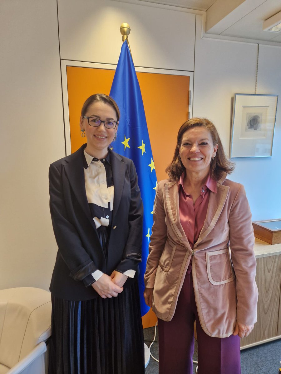 What do #CEFTA and @eu_near have in common?Endeavors to support the #WesternBalkans on their path to the EU.Great mtg with the Director @VSuperti, discussing the joint efforts in upgrading the #CommonRegionalMarket and linking it with the EU Single Market through new #GrowthPlan.