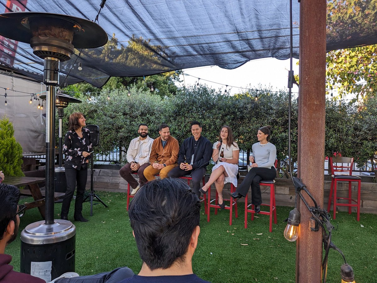 HCFoodsCo's tweet photo. Learned a lot from tonight's panelist at the #NaturallyLA seminar - how to win on @tiktok_us https://t.co/Sv0Bjk6OM2
