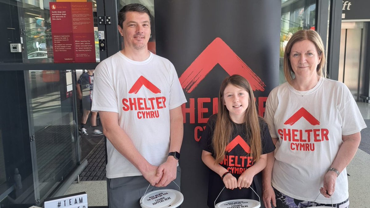 We're looking for #volunteers to help out with a bucket collection at @sainsburys #Pontypridd Superstore on Saturday 27 April. #CommunityFundraising like this raises nearly £40,000 a year for our #FightForHome. Visit our #volunteering page to learn more: bit.ly/3U4NK04
