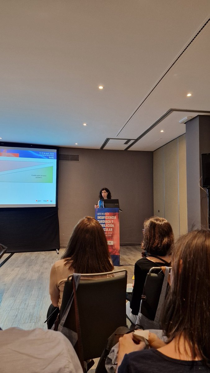 M_InternaHUIS's tweet photo. Inician los talleres de la XXVI reunión de insuficiencia cardiaca y fibrilación auricular del grupo de trabajo @IcyfaSemi con la participación de @llanossoler1, adjunta de nuestro servicio.
@Sociedad_SEMI 
#InsuficienciaCardiaca #Descongestión #cuádrupleterapia #iSGLT2 #HUIS https://t.co/k9jb2co0bw
