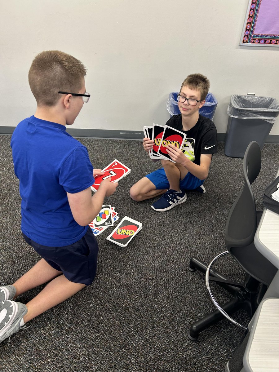 WSMSStallions's tweet image. This morning the internet decided to give us some trouble, and we got sent back in time. Teachers found creative ways to keep kids engaged while waiting for the internet to reboot. 📸Mrs. Vore #WSMS #StallionsConnect #StallionTeacherPOV #Learn230