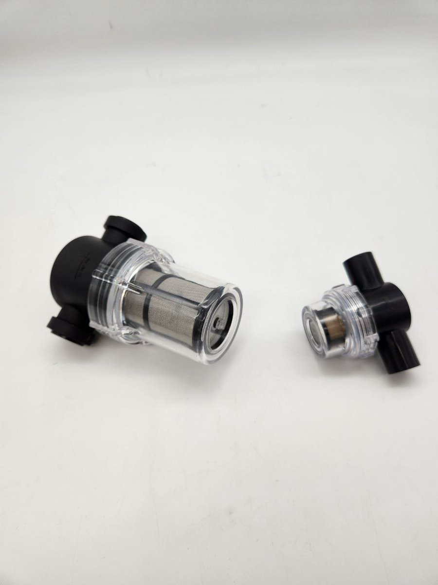 You vs the guy she tells you not to worry about. The new ES inline filter from @alphacool available now!

#filter #watercooling #alphacool #pcmr