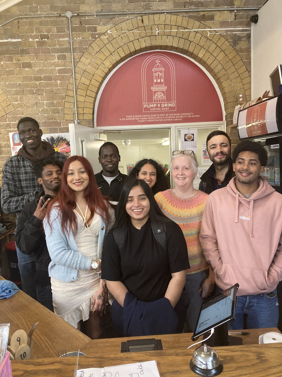 Care Leavers from Hounslow are participating in this year’s @SocEntAcademy for the first time. Thanks to Karen from @FuturesOur for some inspiration and cake at the fabulous Pump and Grind social enterprise cafe @waterandsteam.