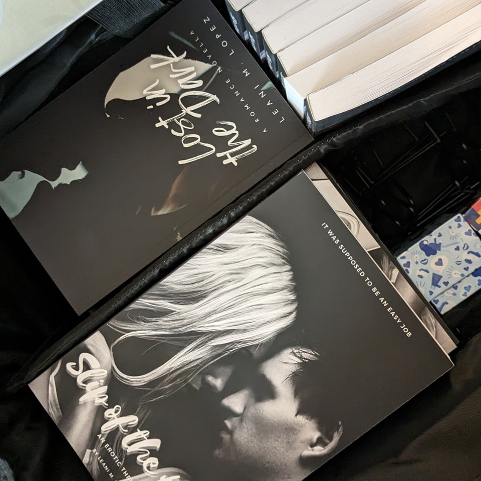 leanimlopez's tweet photo. Packed and ready for Saturday!

I am excited and honored to participate in the first Puerto Rican Authors from Connecticut Meet and Greet organized by @iamhartford1 at @HPLCT https://t.co/CWi4SQaNTT