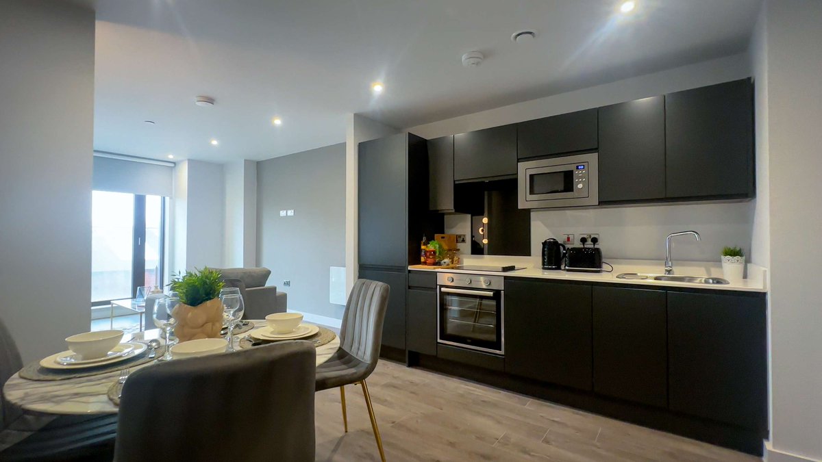 RWInvest's tweet image. As completion nears for Parliament Square Block D, why not take a look inside?

Watch our latest video of this stunning show flat!

🔗 - youtu.be/xaUmg0U2Ymg?si… 

#rwinvest #showflat #propertyinvestment #liverpool