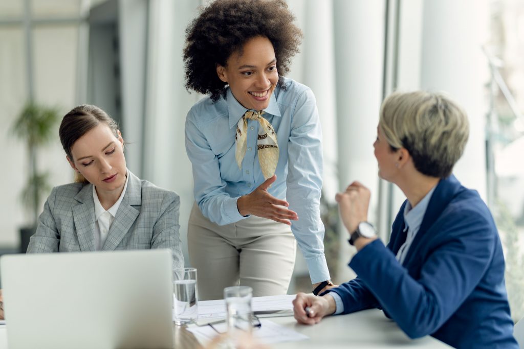 RuzickaMilan's tweet photo. Employee advocacy is a transformative strategy for boosting social selling. It taps into employees' authentic voices to build trust, widen reach, and add a personal touch. Done right, it can overcome #B2B #SocialSelling hurdles. #ReadyForSocial https://t.co/8paPU0gd9z https://t.co/S2NrGJYdX7