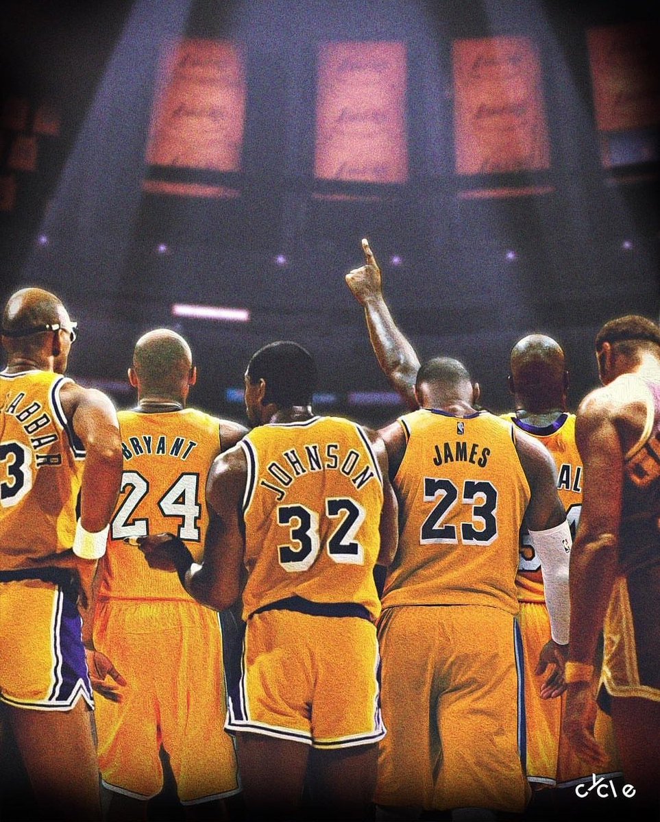 Dime EL PEOR jugador de esta foto (Kareem, Kobe, Magic, LeBron, Shaq, Chamberlain) youtu.be/Q7Wi-Un3d_A (📸@bycycle)