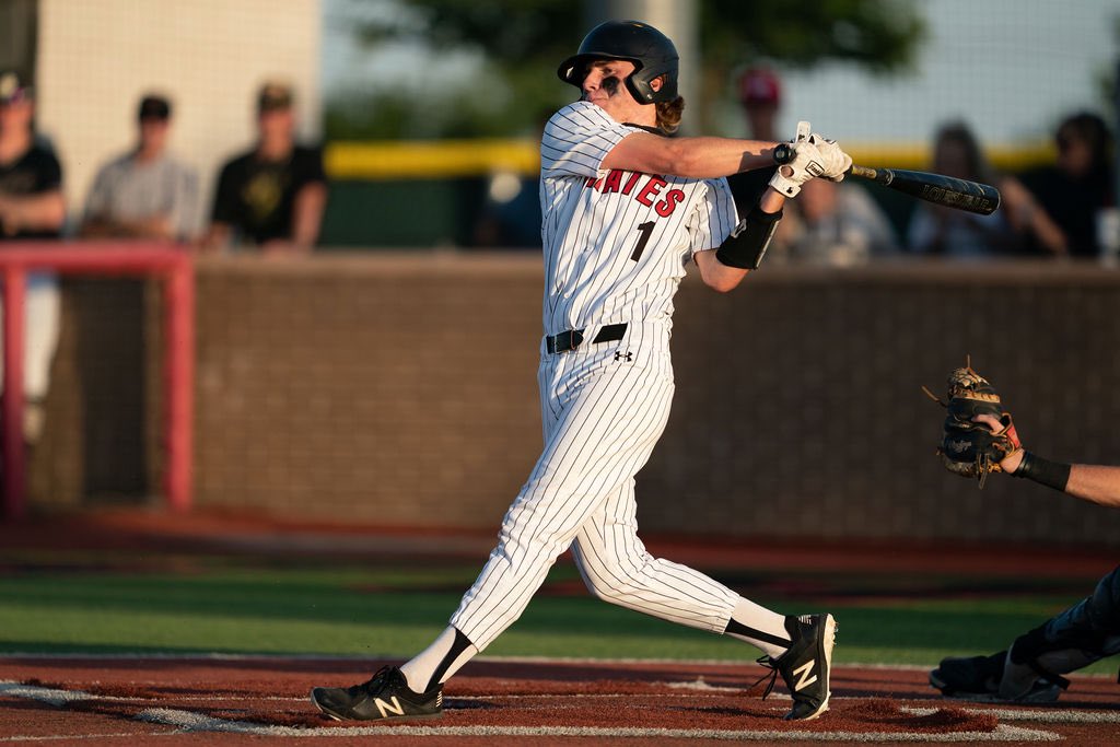 pixel5_'s tweet image. It runs in the family.

@marycatcook @Cook1Jude Gus Cook