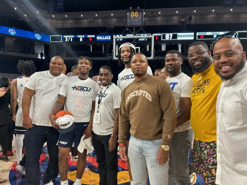 #GramFam was in the building for the @HBCUAllStarGame !! Two players @04j_smith & @tmikee4, a former student Asst. Coach @cj140_ and our staff!!! @CoachDWalker3 @CoachKJones_30 @CPrather_ What an incredible experience 👏🏾! If you haven't been then you need to attend the game!