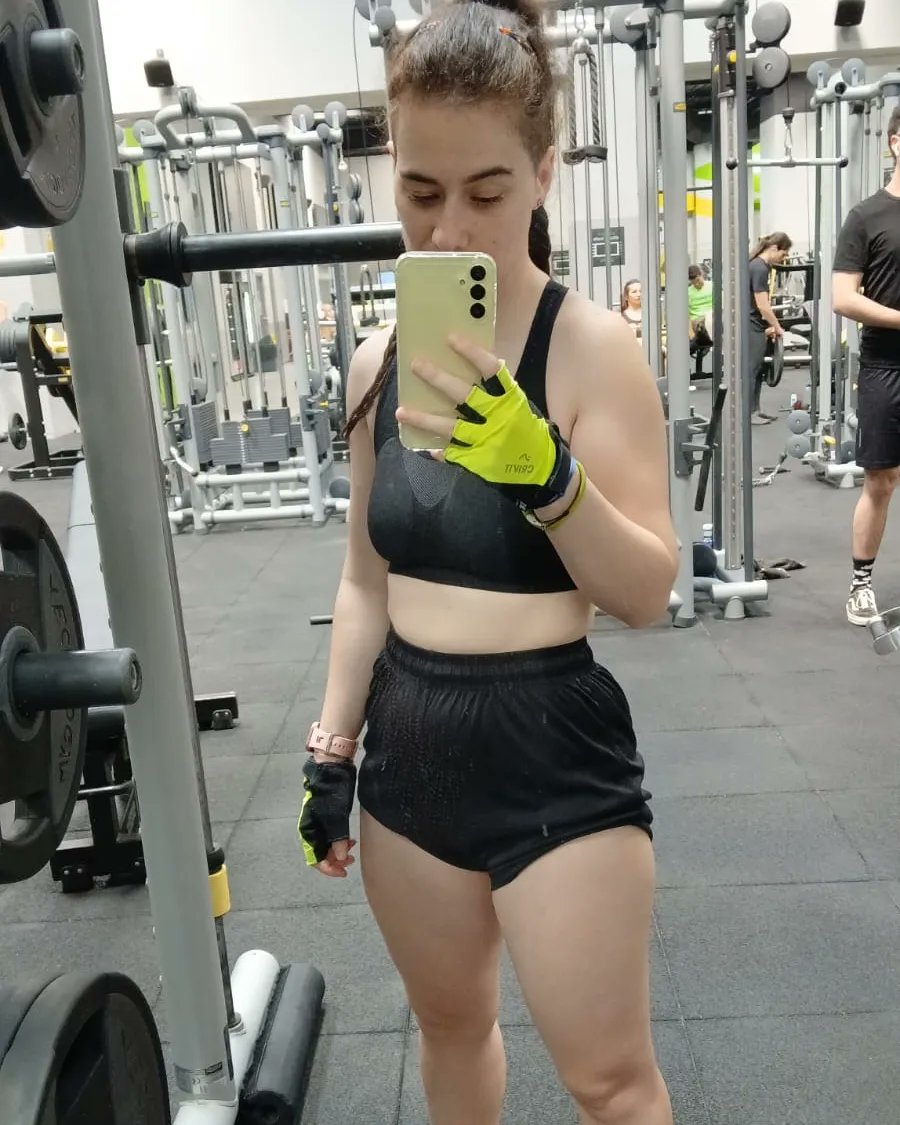 Otro día mas de entreno 💪😊
#gymmotivation, #gimnasio, #fitness, #fitnessgirl, #gymmotivational, #empoderada, #empoderamientofemenino, #powergirl, #chicapoderosa, #powerofwomen, #inquebrantable, #inquebrantables, #gymbro, #gymsis, #gymbros, #gymbody, #vealputogimnasio