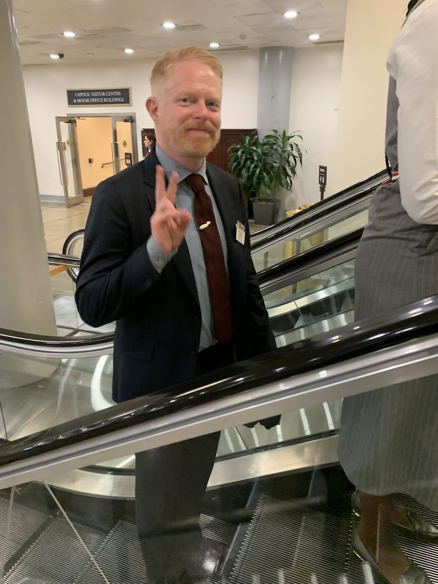 ❗️ @jessetyler of “Modern Family” at the Senate today to speak to Schumer. Says he’s here to talk “the STAGE Act”and “giving funding to nonprofit theaters”