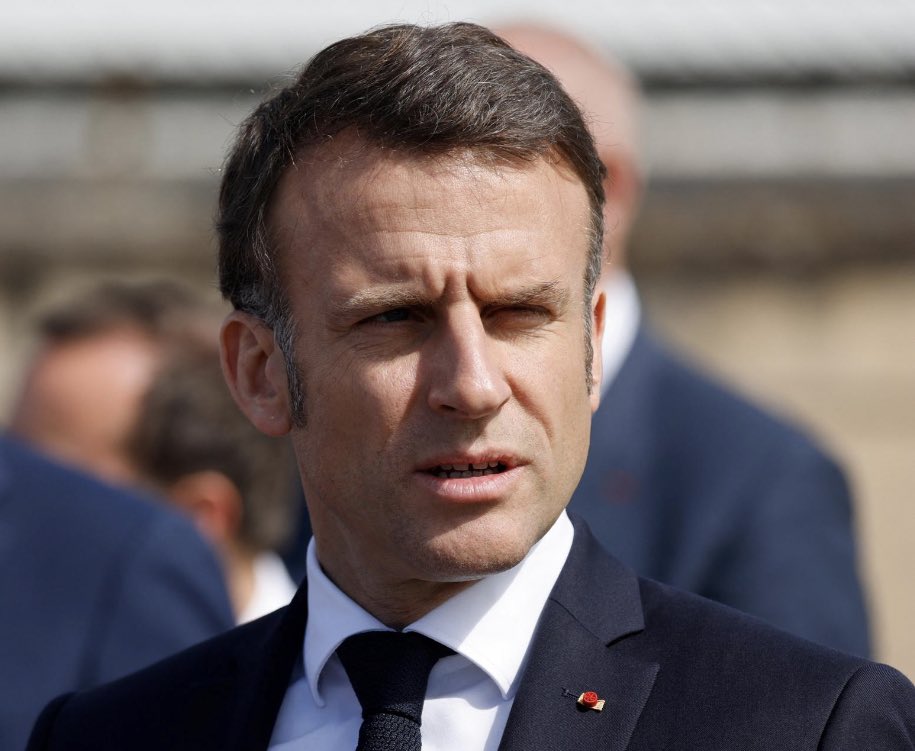 🔴Emmanuel Macron «ferme l'hypothèse» d'une augmentation des impôts, cette «maladie française» «La ligne est simple et a été réaffirmée : on garde le cap et on ferme tout de suite l'hypothèse de dire qu'on va régler ce choc conjoncturel par plus d'impôts», a martelé le chef de…