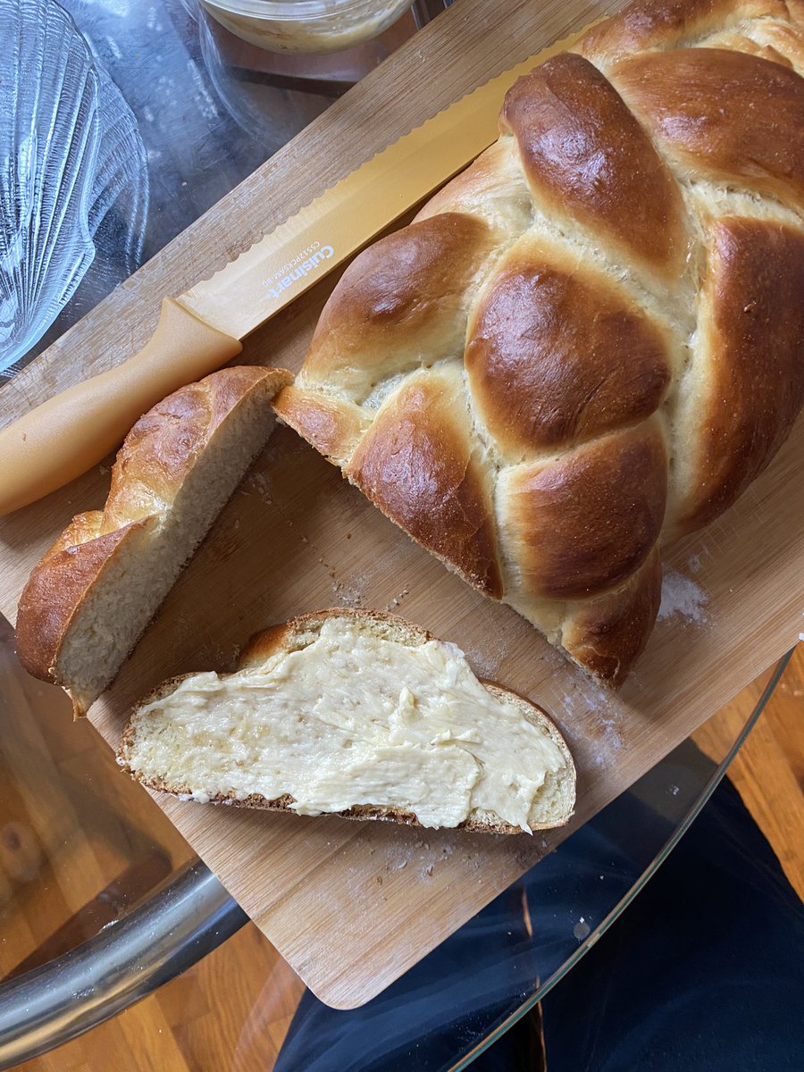 hackergrl's tweet image. Yesterday I made challah bread and amoretto butter. Today I made french toast with the challah, cooked it in the amoretto butter, and caramelized some bananas in brown sugar and amoretto to have on the side. Washed it all down with a honey almond latte too