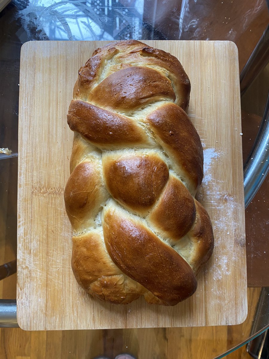hackergrl's tweet image. Yesterday I made challah bread and amoretto butter. Today I made french toast with the challah, cooked it in the amoretto butter, and caramelized some bananas in brown sugar and amoretto to have on the side. Washed it all down with a honey almond latte too