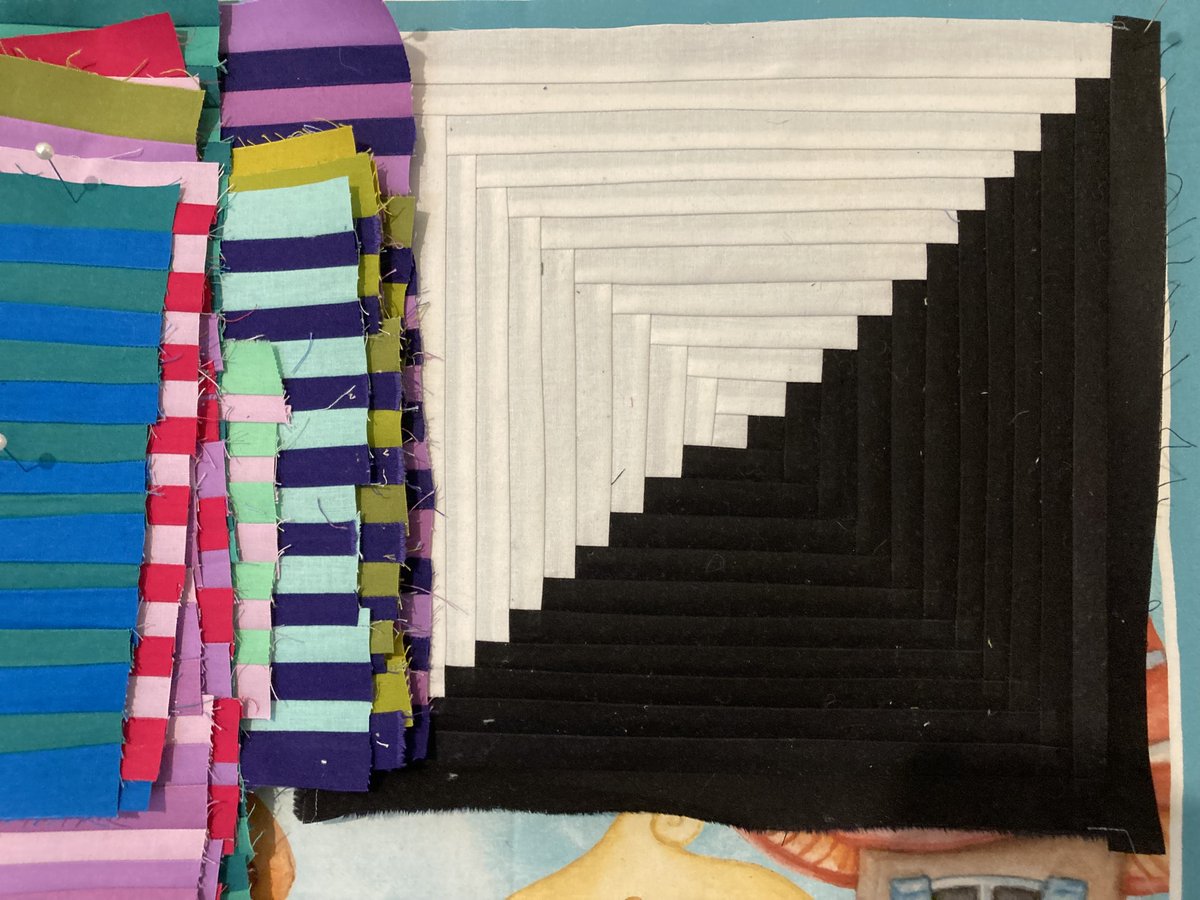 A study in creating stripes 😍 #fiberarts #quilting #sewing