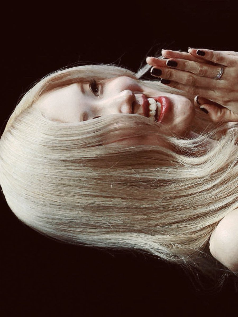 rosetial's tweet image. ᡣ𐭩 ₊ ⊹

ROSÉ in TIFFANY WONDER
#ROSÉatTiffanyExhibition