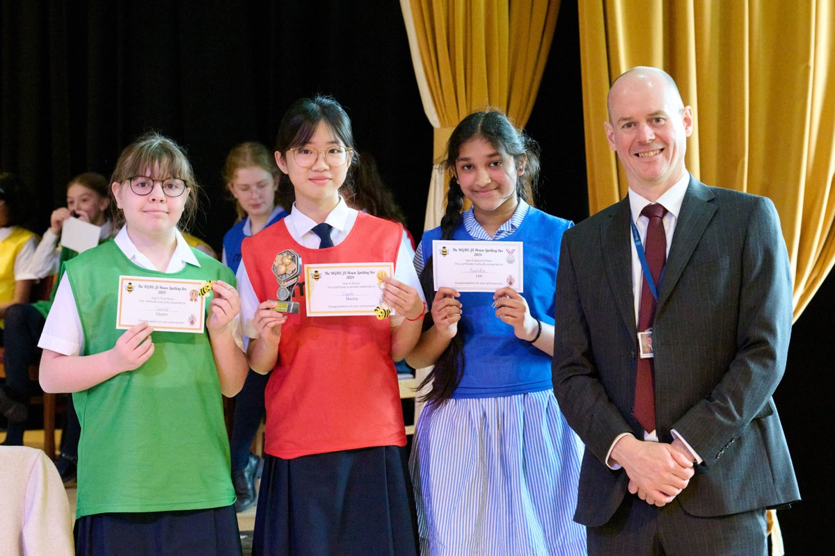 Congratulations to our outstanding spellers who shone at the House Spelling Bee! A huge round of applause to Alexis, Meera, Priyah, and Cayla for winning in their year groups. Well done to all participants for showcasing their fantastic spelling skills. bit.ly/3Uewf0W