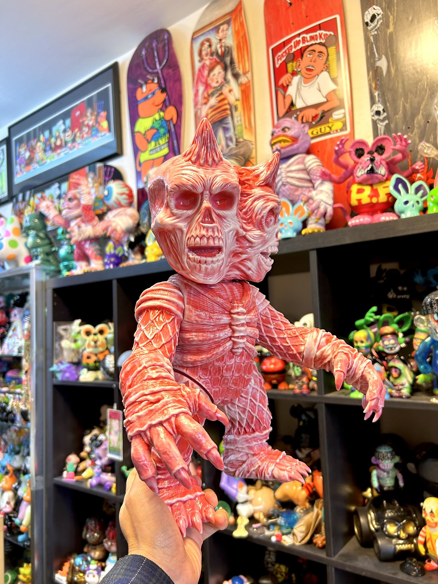 BlackBook Toy على X: 