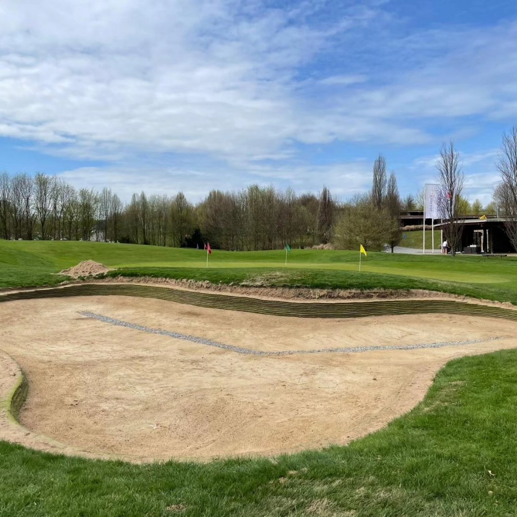 Our Czech partners Golfdren Solutions have been busy installing @durabunker & their 'Duo Top' bunker liner at various courses. Phase 1 of Bunker renovation @golf_resort_kaskada host venue of @challengetour is now complete and bunkers will be ready for play this coming season