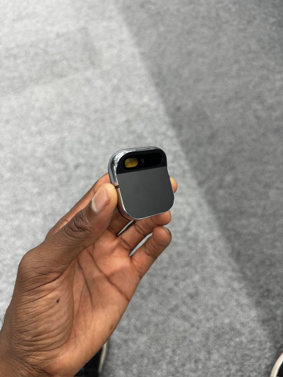 Marques Brownlee tweet media