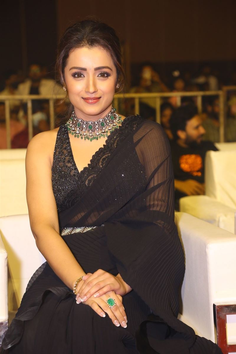 GK5Hxe-WYAAAsmd?format=jpg&name=medium