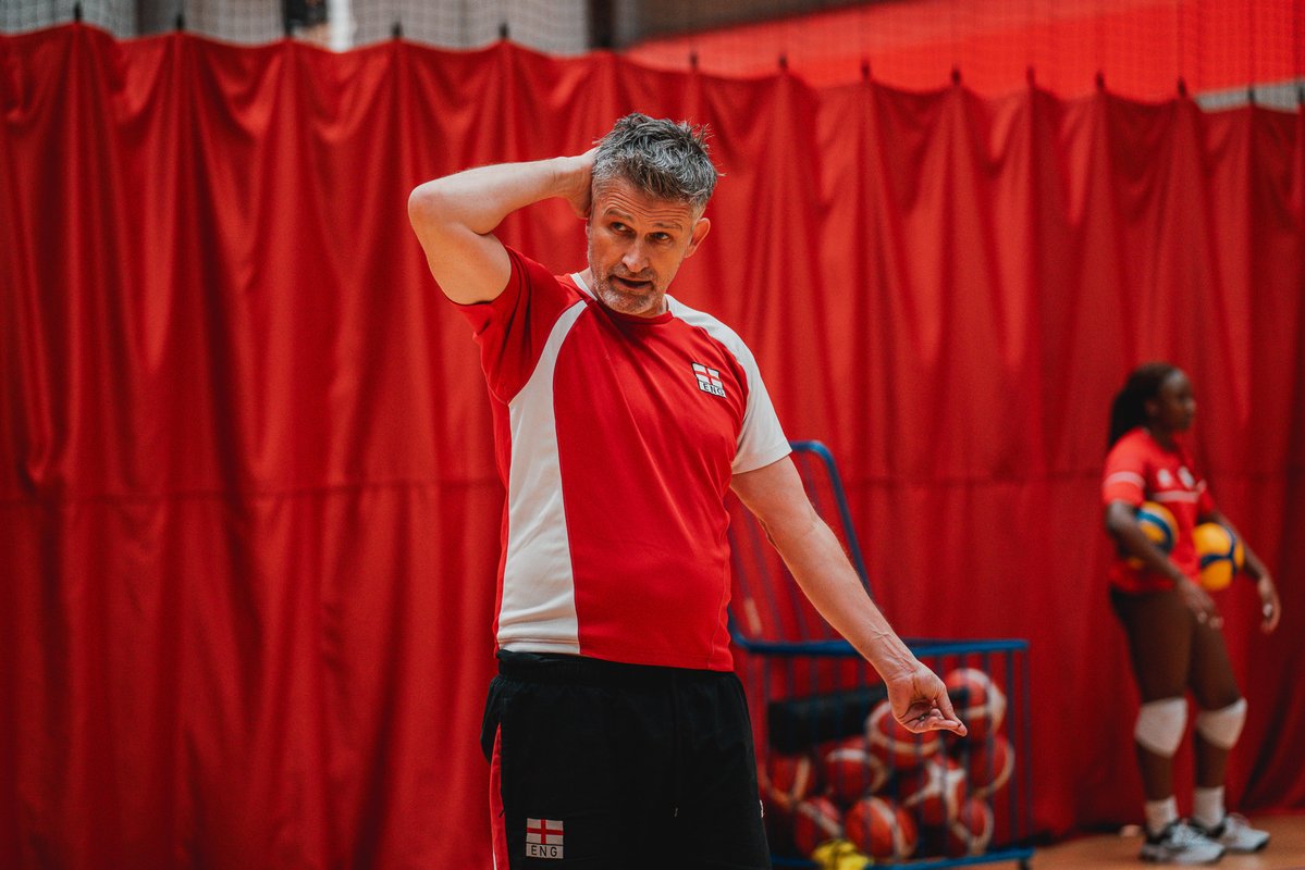 🏐 | PROCESS DRIVEN 🏴󠁧󠁢󠁥󠁮󠁧󠁿 | England U18 Girls’ Head Coach Darren Lewis says he is looking for progression from his team as they head to Spain for the second round of CEV European Championships 2024 qualifying. 🔗 | tinyurl.com/3sajpdbh 📸 | kay.klu #volleyballengland