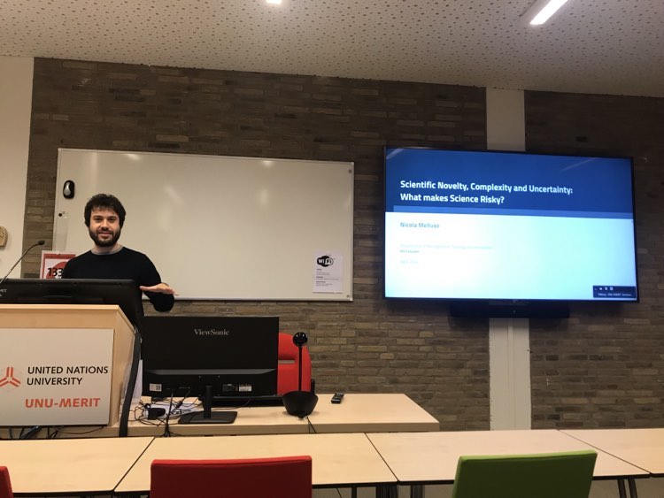 ''Are we living in the golden age of science? There is systematic evidence that this is not true, that it's becoming more difficult to create something new.' Nicola Melluso (@KU_Leuven) presenting his work on the novelty and complexity of modern research at our seminar today.