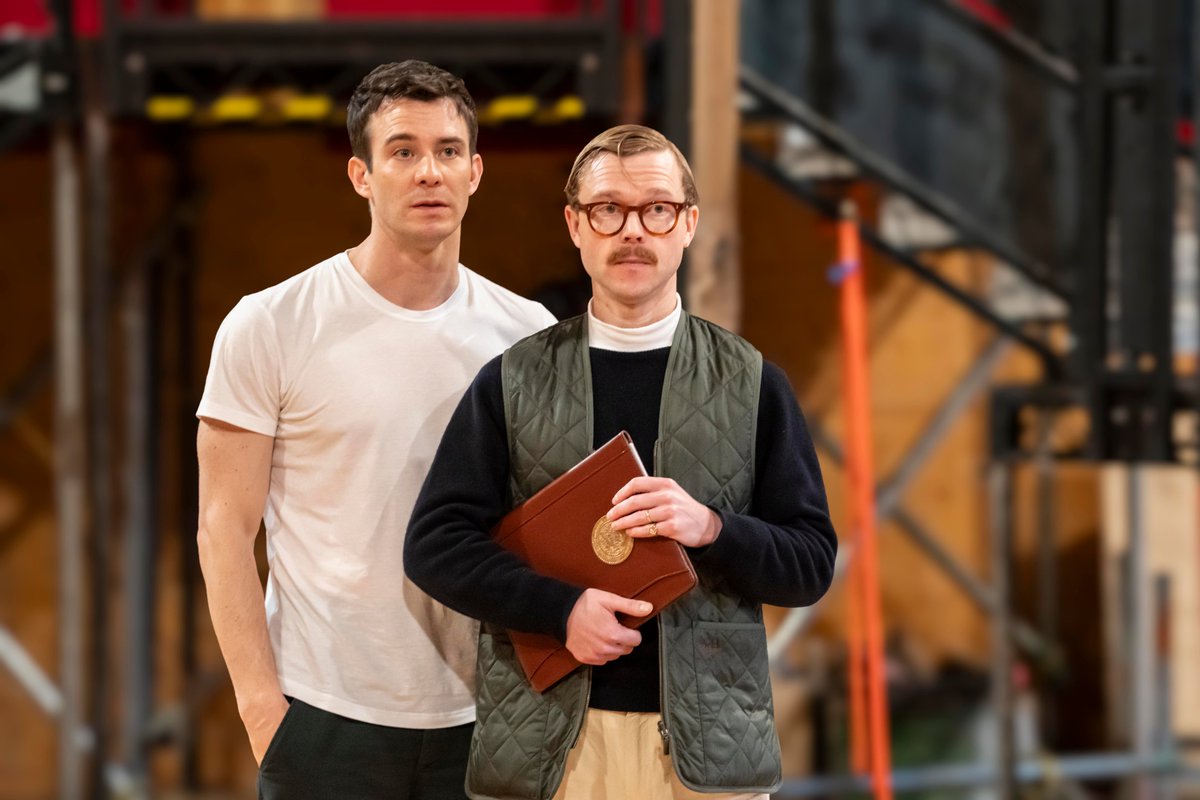 TheRSC's tweet image. Sending love and best wishes to the #LovesLaboursLost cast, crew and creative team for tonight's first preview 💕