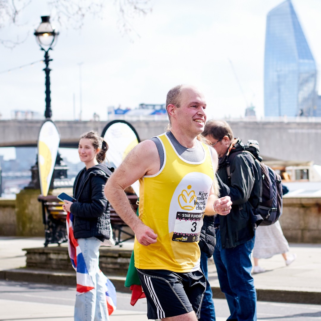 Spotted - a STAR fundraiser at the @LLHalf 🌟👀 Euan has raised over £9,000 for @KingsCollegeNHS! His #2 spot among ALL LLHM fundraisers earned him a special runner's bib to wear with pride on the day! Keep shining Euan ✨👑 #LLHM2024 #FundraisingChampion #ThankYouThursday