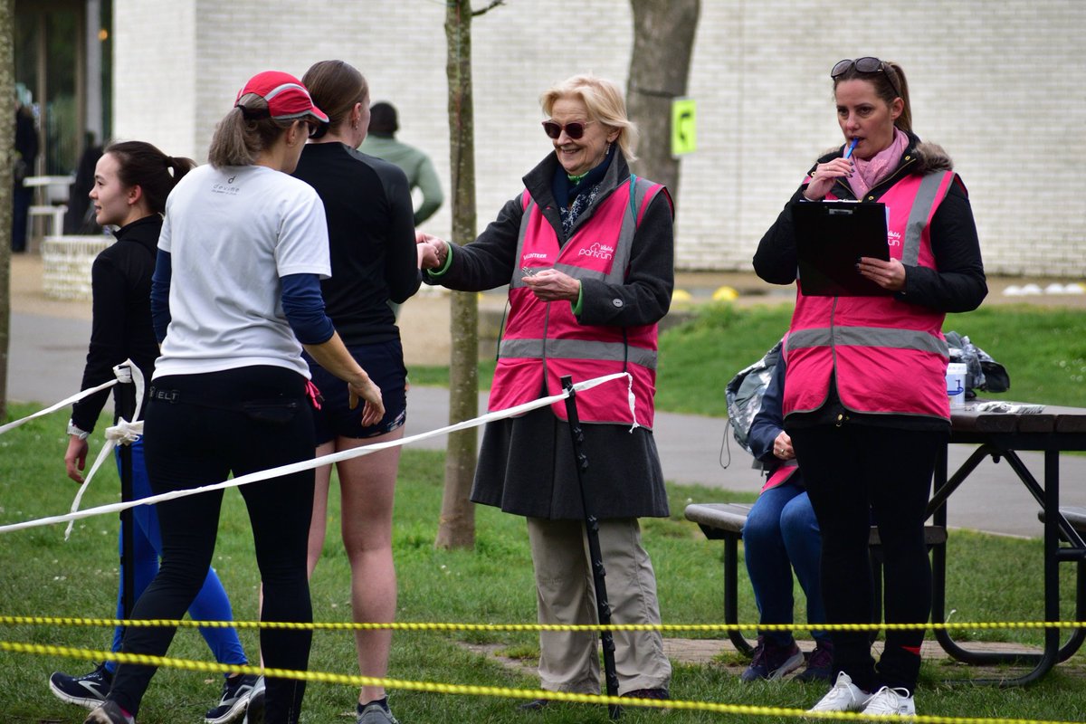 🦺 We're looking forward to Saturday's event but still need a few roles to be filled, are you able to help? Currently we still need: 2 x marshals 2 x number checkers 1 x barcode scanner 1 x tail walker 1 x funnel manager Please 📧 southwark@parkrun.com if you can help. Thanks!