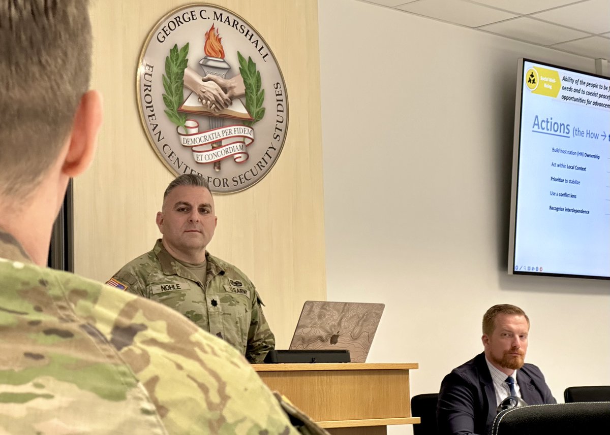 Marshall_Center's tweet image. #GCMC hosted experts from @TRADOC’s Peacekeeping and Stability Operations Institute for strategic training on stabilization and reconstruction. #FAOs learned the importance of interagency coordination and joint force responsibilities. Ready to deepen partnership with @PKSOI1!