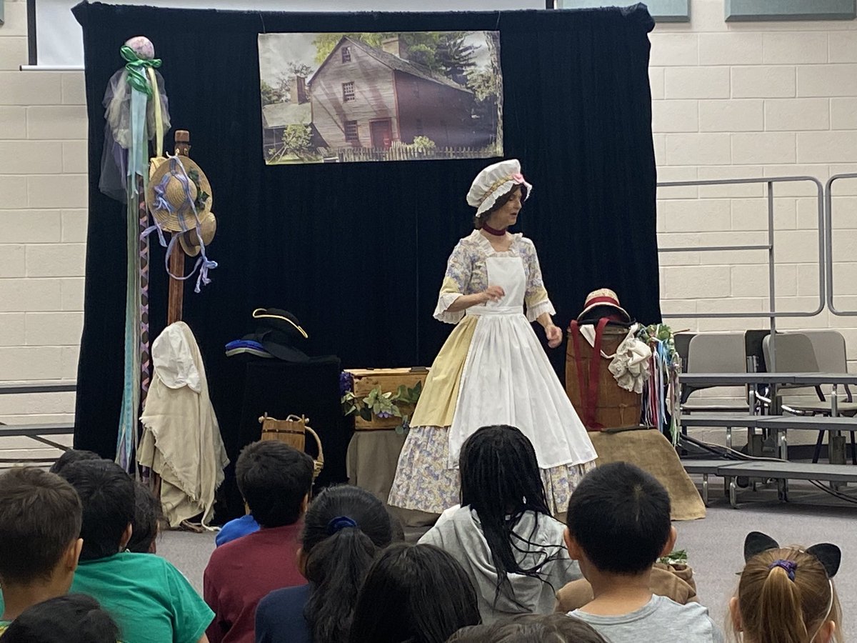 Colonial Faire presented by Kit’s Interactive Theatre at Mount Prospect School!  Thank you to our PTO!