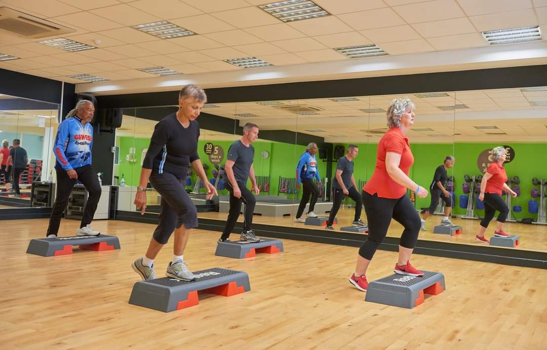 #WorldParkinsonsDay If you're a #Parkinsons sufferer, you can have a free leisure membership from #ForumLeisure. Read more at: wythenshaweforum.co.uk/news #HelpingHand #Wythenshawe #wellbeing