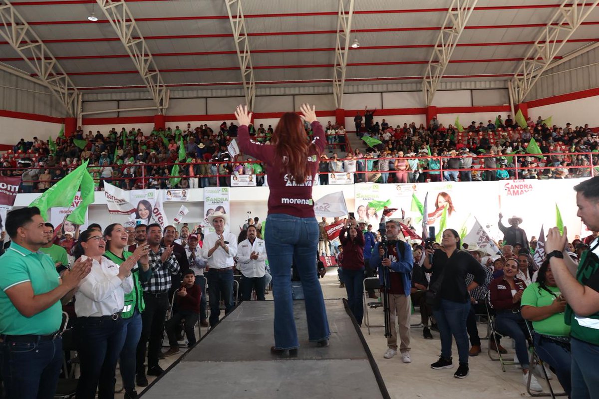 ⭕ #Durango | Sandra Amaya (@Sandra12Amaya) da arranque a su campaña por el distrito 8 en el municipio de #Canatlán. Dejó claro que trabajará por todos los #duranguenses y hará equipo con la próxima presidenta de la República, Claudia Sheinbaum (@Claudiashein).