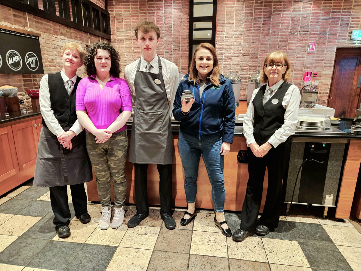 ecoburnerltd's tweet image. Out on the road in Ireland - this time it was the @carrigcourt in #Cork for some staff training. Bettina visited lovely Carrigaline to demonstrate the benefits of using the EcoBurner for a safer, cleaner, and greener buffet experience.#EcoFriendly #BuffetSolutions #Sustainability